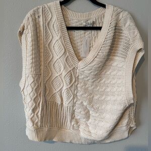 nwt American eagle Cream Cable Knit Sweater Vest cropped